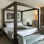 فيلاريو آند ريزيدنسز 4* ليتْسّينو