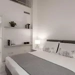 فيلاريو آند ريزيدنسز فندق 4*